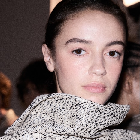 How To Blush Basics Natural vs Pop of Color Bobbi Brown Cosmetics