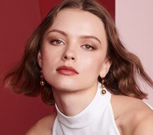 Pro Makeup Artist Beauty Tips Makeup Looks Bobbi Brown