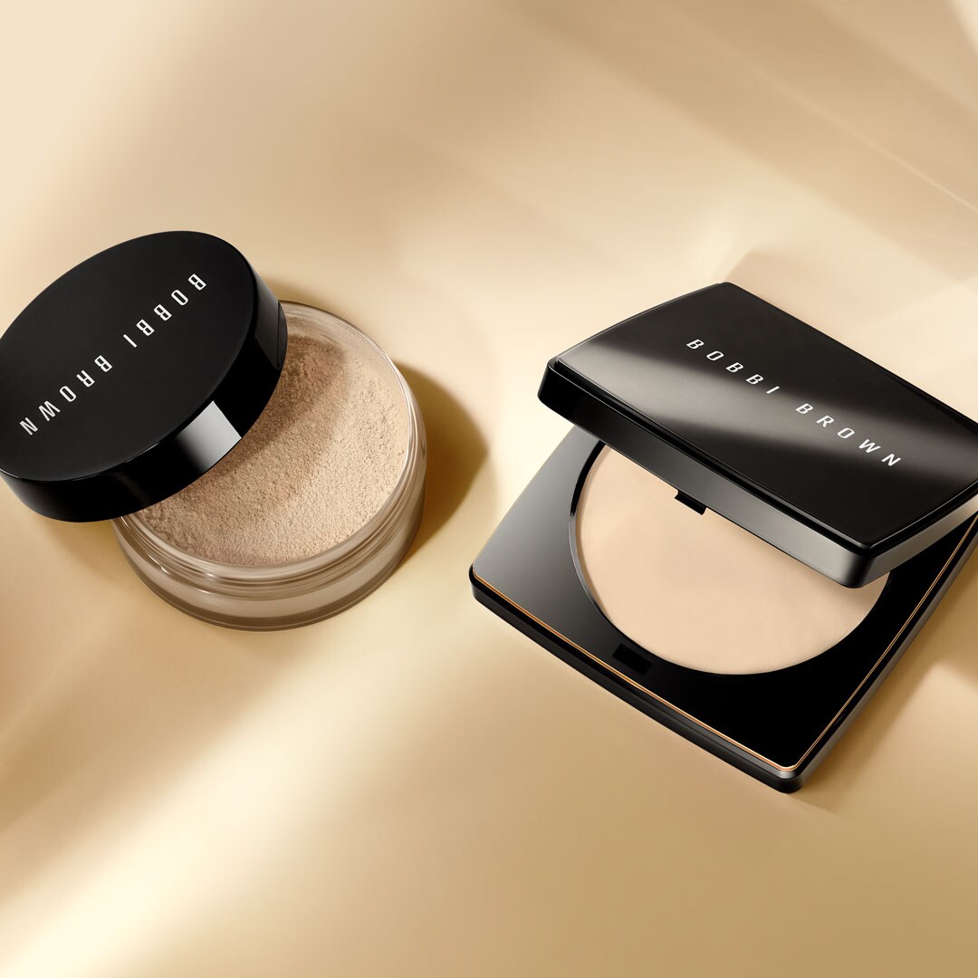 Sheer Finish Pressed Powder OilAbsorbing Powder Bobbi Brown